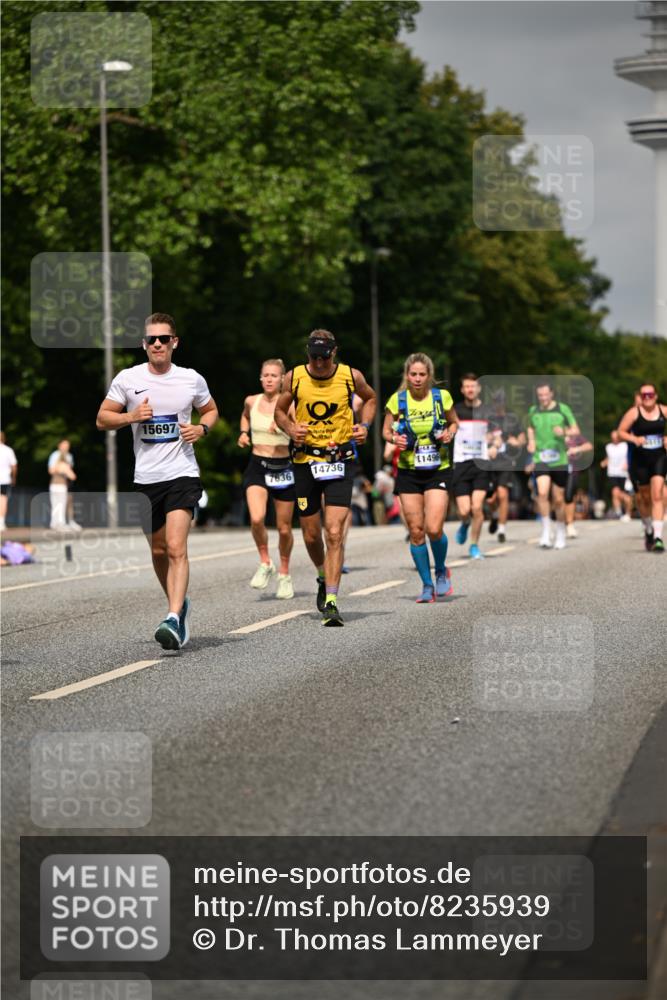 29.06.2025 - hella hamburg halbmarathon Dr. Thomas Lammeyer http://msf.ph/oto/8235939 29.06.2025 10:13:42 Kennedybrücke 1838, 3921, 5511, 7187, 7333, 7636, 8219, 9366, 9434, 9674, 9781, 10036, 10819, 10943, 11067 meine-sportfotos.de