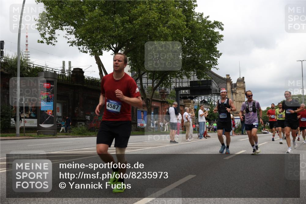 29.06.2025 - hella hamburg halbmarathon Yannick Fuchs http://msf.ph/oto/8235973 29.06.2025 10:47:08 20KM 1061, 1258, 1499, 1683, 1706, 1783, 2074, 2099, 2208, 2346, 2910, 3059, 3334, 3399, 3999, 4065, 4419, 4587, 4635, 5077, 5607, 5907, 6198, 6628, 6897, 7232, 7383, 7509, 8273, 8361, 8587, 8651, 9065, 9163, 9537, 10724, 11217, 11588, 11589, 11604, 11689, 11992, 12155, 12413, 12482, 12490, 12875, 12910, 14323, 14805, 15126, 15179, 15430, 15681, 15980, 16467, 16538, 16986, 18249, 18720, 18901, 19208, 19244 meine-sportfotos.de
