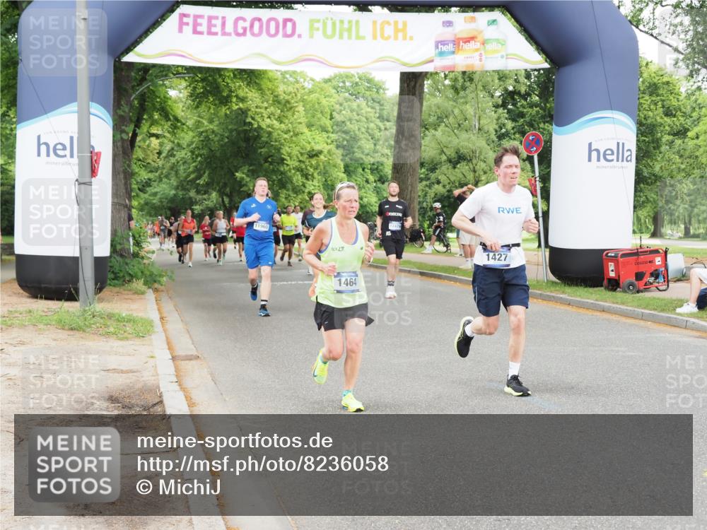 29.06.2025 - hella hamburg halbmarathon MichiJ http://msf.ph/oto/8236058 29.06.2025 10:50:01 Zwischen KM18-KM19 1427, 1464, 2683, 3921, 4538, 5384, 9439, 9554, 10705, 12004, 12479, 13503, 14135, 16808, 18999, 19023 meine-sportfotos.de