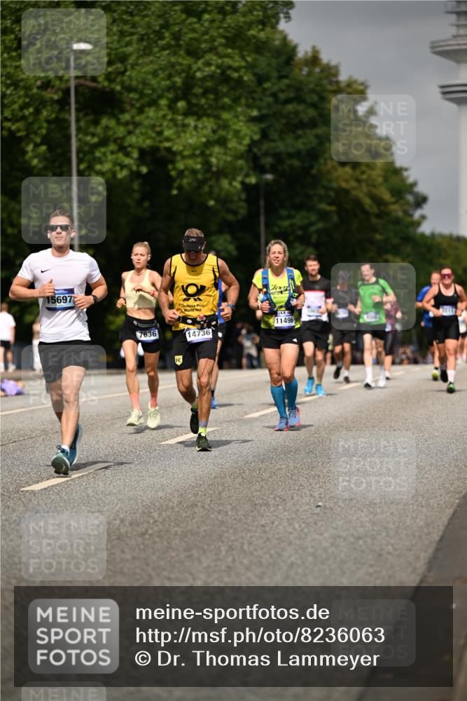 29.06.2025 - hella hamburg halbmarathon Dr. Thomas Lammeyer http://msf.ph/oto/8236063 29.06.2025 10:13:43 Kennedybrücke 1838, 3921, 5511, 7187, 7333, 7636, 8219, 9366, 9434, 9674, 9781, 10036, 10819, 10943, 11067 meine-sportfotos.de