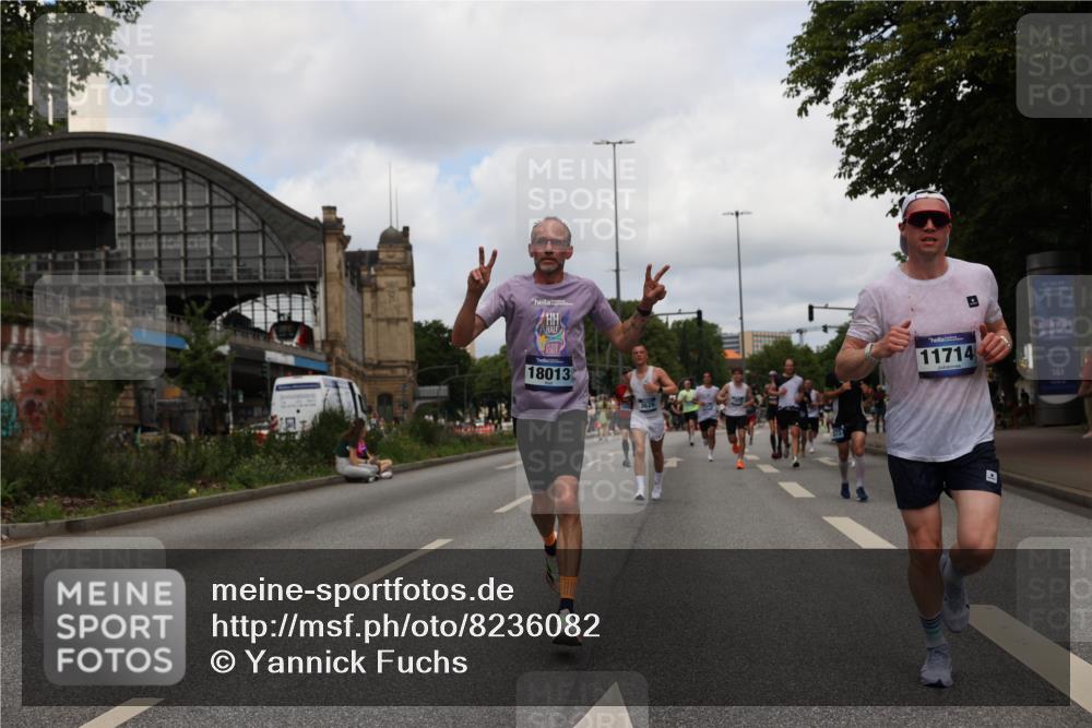 29.06.2025 - hella hamburg halbmarathon Yannick Fuchs http://msf.ph/oto/8236082 29.06.2025 10:34:31 20KM 1358, 1603, 1975, 2573, 2826, 2972, 3547, 3626, 4381, 4398, 4766, 4888, 5752, 6149, 6152, 7495, 7622, 8346, 8467, 8574, 8933, 9116, 9540, 11284, 11714, 11806, 12046, 12091, 13190, 14077, 14699, 15421, 15813, 15828, 16580, 17425, 17792, 17916, 17973, 18013, 18154, 18979 meine-sportfotos.de