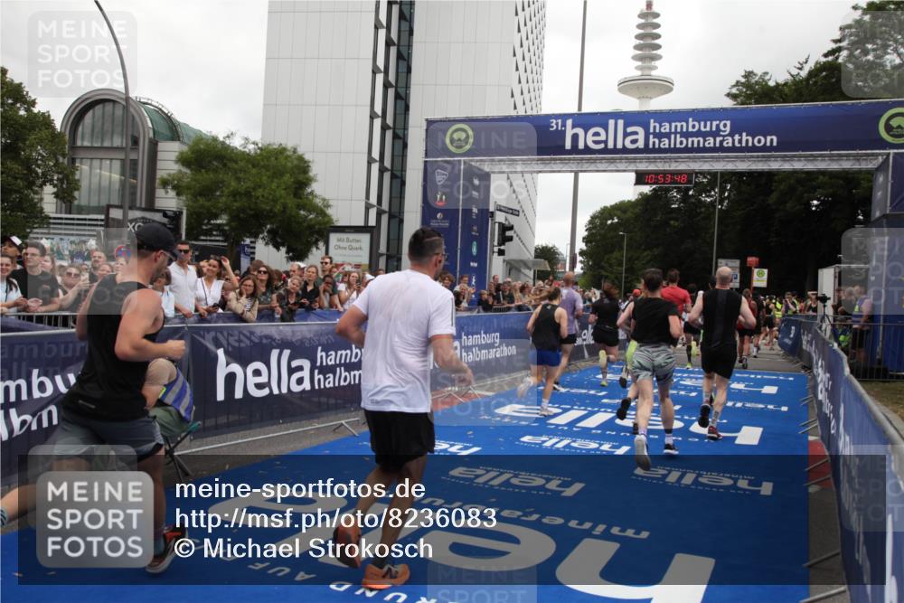29.06.2025 - hella hamburg halbmarathon Michael Strokosch http://msf.ph/oto/8236083 29.06.2025 10:53:46 Ziel 1502, 2058, 2082, 2518, 2630, 3819, 5399, 6762, 6877, 8285, 8335, 10549, 10895, 11588, 11589, 11604, 12632, 13865, 14702, 14818, 15061, 15441, 16092, 17482, 18143, 18514, 18666, 18715 meine-sportfotos.de