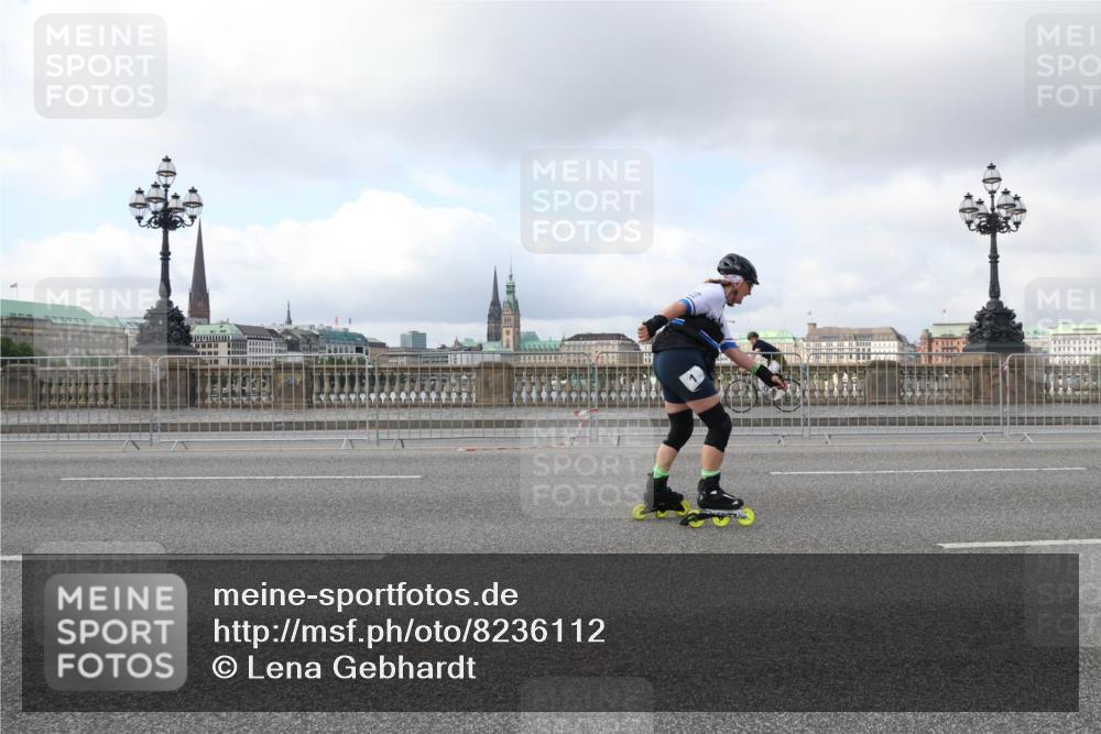29.06.2025 - hella hamburg halbmarathon Lena Gebhardt http://msf.ph/oto/8236112 29.06.2025 09:01:59 Lombardsbrücke  meine-sportfotos.de