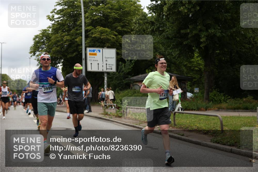 29.06.2025 - hella hamburg halbmarathon Yannick Fuchs http://msf.ph/oto/8236390 29.06.2025 10:47:09 20KM 1061, 1258, 1499, 1683, 1706, 1783, 2074, 2099, 2208, 2346, 2910, 3059, 3334, 3399, 3999, 4065, 4419, 4587, 4635, 5077, 5607, 5907, 6198, 6628, 6897, 7177, 7509, 7864, 8273, 8361, 8587, 8651, 9065, 9163, 9537, 10724, 11217, 11588, 11589, 11604, 11689, 11992, 12155, 12413, 12482, 12490, 12875, 12910, 14323, 15126, 15179, 15430, 15681, 15980, 16467, 16538, 16986, 18249, 18720, 18901, 19208, 19244 meine-sportfotos.de