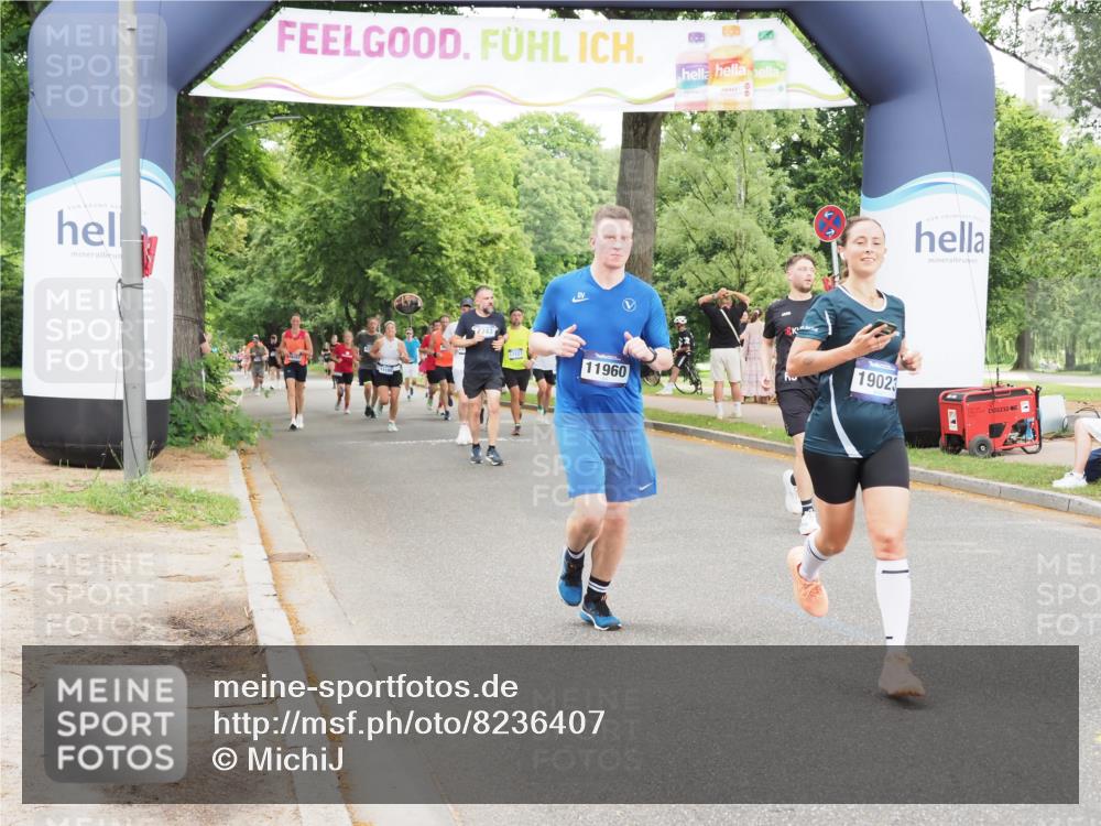 29.06.2025 - hella hamburg halbmarathon MichiJ http://msf.ph/oto/8236407 29.06.2025 10:50:03 Zwischen KM18-KM19 1427, 1464, 2683, 4538, 7243, 9439, 9554, 11960, 12479, 13503, 18999, 19023 meine-sportfotos.de