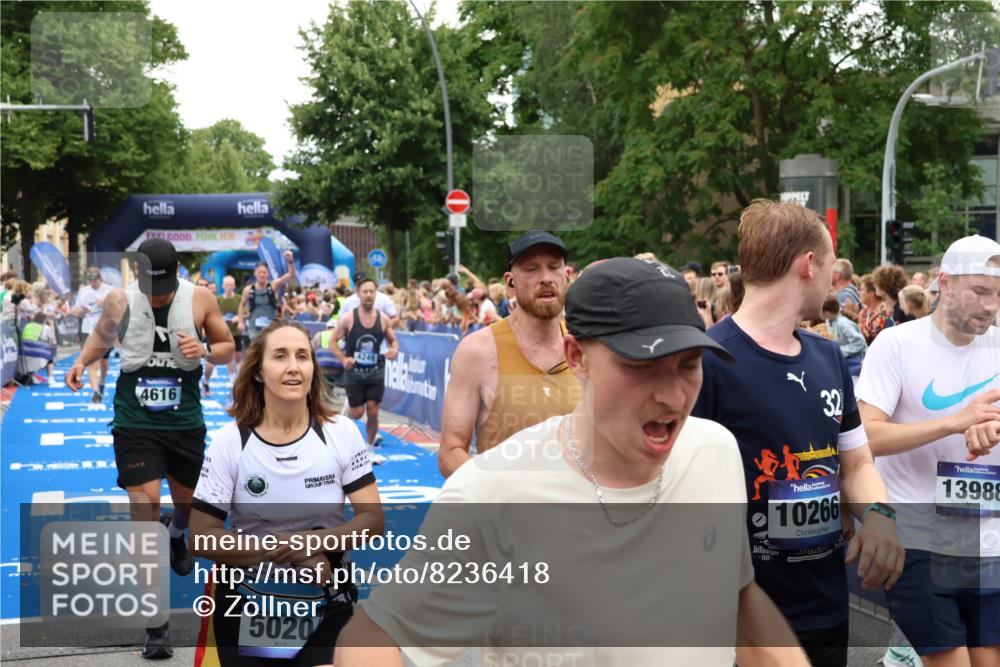 29.06.2025 - hella hamburg halbmarathon Zöllner http://msf.ph/oto/8236418 29.06.2025 10:55:07 Ziel 2884, 3652, 3791, 3945, 4249, 4616, 4938, 5020, 6433, 8691, 8698, 9060, 9380, 11333, 11976, 12961, 13297, 14750, 14948, 15126, 15879, 16630, 17803, 17842, 18181 meine-sportfotos.de