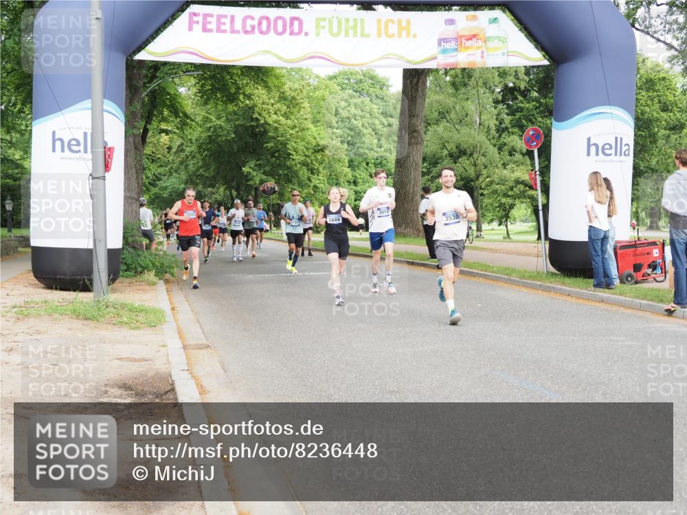 29.06.2025 - hella hamburg halbmarathon MichiJ http://msf.ph/oto/8236448 29.06.2025 10:27:13 Zwischen KM18-KM19 3014, 3530, 13729, 13755, 15965 meine-sportfotos.de