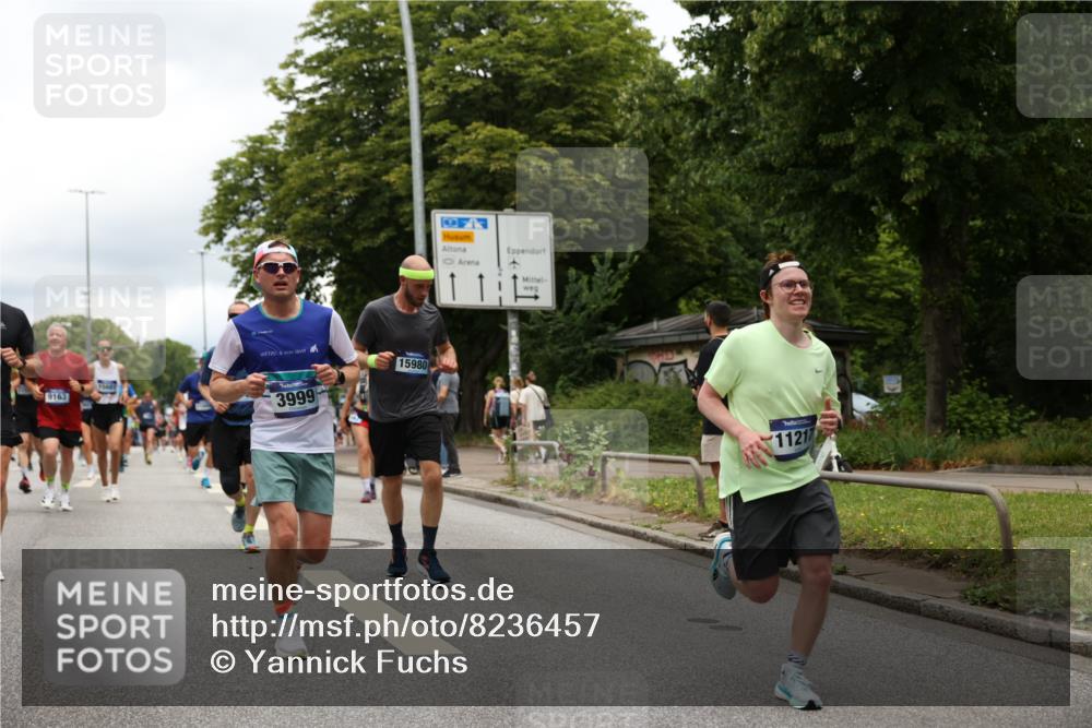 29.06.2025 - hella hamburg halbmarathon Yannick Fuchs http://msf.ph/oto/8236457 29.06.2025 10:47:09 20KM 1061, 1258, 1499, 1683, 1706, 1783, 2074, 2099, 2208, 2346, 2910, 3059, 3334, 3399, 3999, 4065, 4419, 4587, 4635, 5077, 5607, 5907, 6198, 6628, 6897, 7177, 7509, 7864, 8273, 8361, 8587, 8651, 9065, 9163, 9537, 10724, 11217, 11588, 11589, 11604, 11689, 11992, 12155, 12413, 12482, 12490, 12875, 12910, 14323, 15126, 15179, 15430, 15681, 15980, 16467, 16538, 16986, 18249, 18720, 18901, 19208, 19244 meine-sportfotos.de