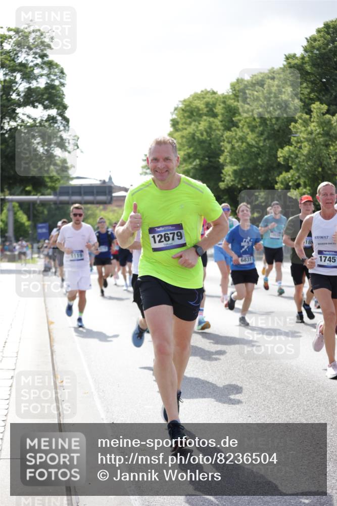29.06.2025 - hella hamburg halbmarathon Jannik Wohlers http://msf.ph/oto/8236504 29.06.2025 09:53:42 Lombardsbrücke 1098, 1119, 1399, 1413, 1424, 1476, 1892, 1902, 3477, 3785, 4183, 4185, 4235, 4237, 4270, 5528, 6198, 6831, 7167, 7297, 7734, 8743, 8928, 9043, 9105, 9463, 9482, 9619, 10529, 11773, 11848, 11936, 12084, 12159, 12203, 12679, 12706, 12724, 12747, 13297, 14415, 14541, 14730, 15001, 15333, 15365, 15784, 15825, 15950, 16081, 16136, 16314, 16466, 16625, 16627, 16893, 17332, 17363, 17451, 17864, 17997, 18499, 18815, 19112 meine-sportfotos.de