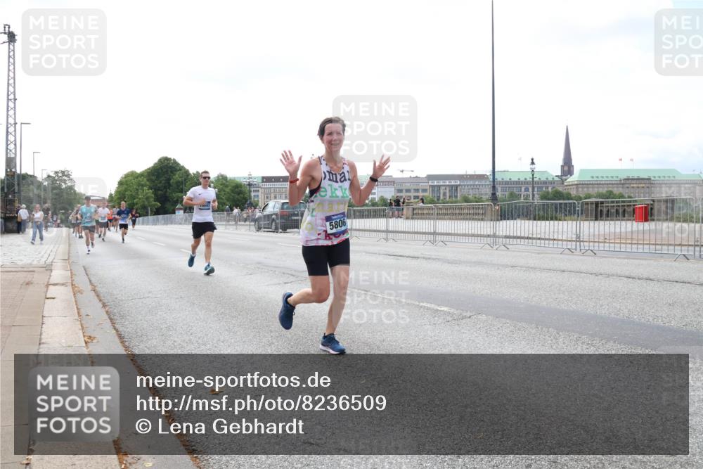 29.06.2025 - hella hamburg halbmarathon Lena Gebhardt http://msf.ph/oto/8236509 29.06.2025 10:09:32 Lombardsbrücke 1052, 1147, 1188, 1456, 1483, 1513, 1823, 1838, 2978, 4859, 5806, 5885, 6674, 7058, 7187, 8090, 8685, 9297, 9306, 9718, 9988, 10194, 10819, 11067, 11496, 12156, 12255, 12509, 12862, 13210, 13660, 13739, 14736, 15697, 16688, 16918, 17347, 17630, 18076, 18440, 18726, 18727, 19166, 19242 meine-sportfotos.de