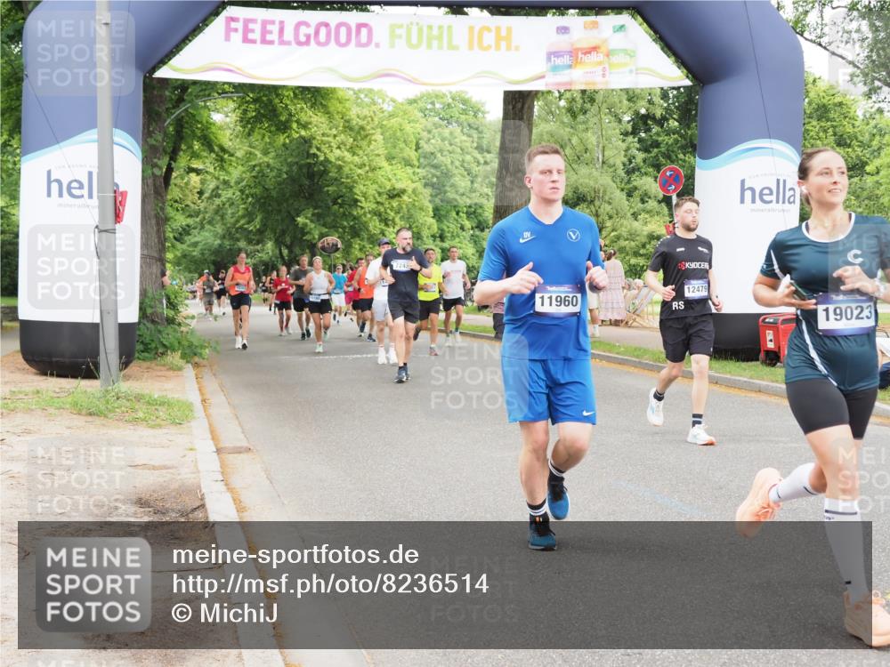 29.06.2025 - hella hamburg halbmarathon MichiJ http://msf.ph/oto/8236514 29.06.2025 10:50:03 Zwischen KM18-KM19 1427, 1464, 2683, 4538, 7243, 9439, 9554, 11960, 12479, 13503, 18999, 19023 meine-sportfotos.de