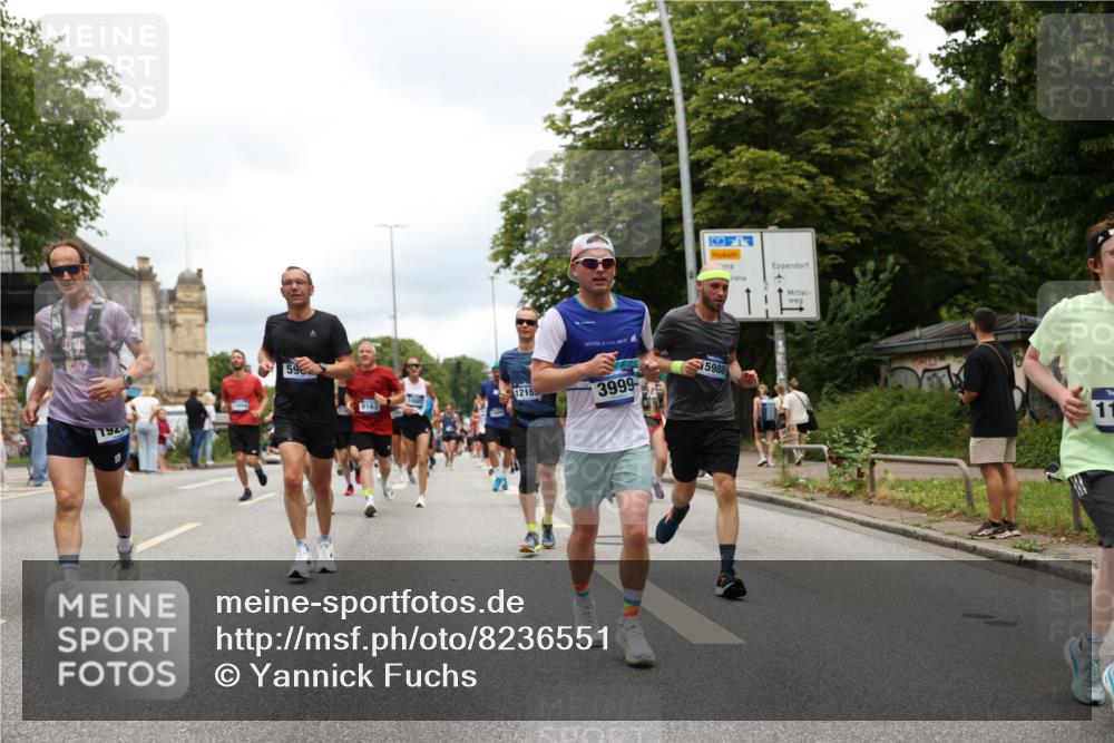 29.06.2025 - hella hamburg halbmarathon Yannick Fuchs http://msf.ph/oto/8236551 29.06.2025 10:47:09 20KM 1061, 1258, 1499, 1683, 1706, 1783, 2074, 2099, 2208, 2346, 2910, 3059, 3334, 3399, 3999, 4065, 4419, 4587, 4635, 5077, 5607, 5907, 6198, 6628, 6897, 7177, 7509, 7864, 8273, 8361, 8587, 8651, 9065, 9163, 9537, 10724, 11217, 11588, 11589, 11604, 11689, 11992, 12155, 12413, 12482, 12490, 12875, 12910, 14323, 15126, 15179, 15430, 15681, 15980, 16467, 16538, 16986, 18249, 18720, 18901, 19208, 19244 meine-sportfotos.de