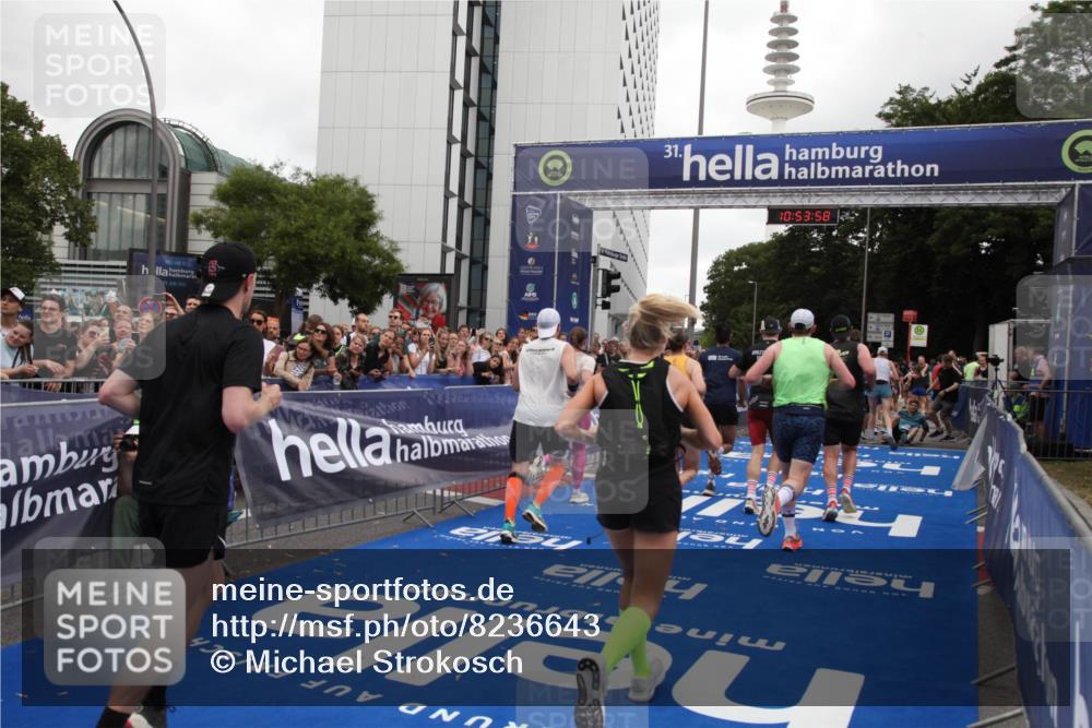 29.06.2025 - hella hamburg halbmarathon Michael Strokosch http://msf.ph/oto/8236643 29.06.2025 10:53:57 Ziel 1422, 1706, 1870, 6260, 6481, 7395, 7918, 7973, 9922, 10529, 10891, 12413, 13032, 14026, 14175, 15502, 16477, 16538, 17740, 18249, 18418, 18487, 18759, 18831, 18879, 18915, 19177 meine-sportfotos.de
