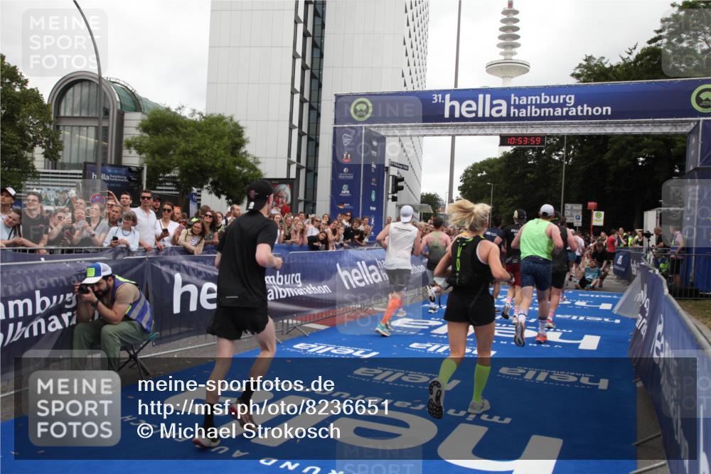 29.06.2025 - hella hamburg halbmarathon Michael Strokosch http://msf.ph/oto/8236651 29.06.2025 10:53:57 Ziel 1422, 1706, 1870, 6260, 6481, 7395, 7918, 7973, 9922, 10529, 10891, 12413, 13032, 14026, 14175, 15502, 16477, 16538, 17740, 18249, 18418, 18487, 18759, 18831, 18879, 18915, 19177 meine-sportfotos.de