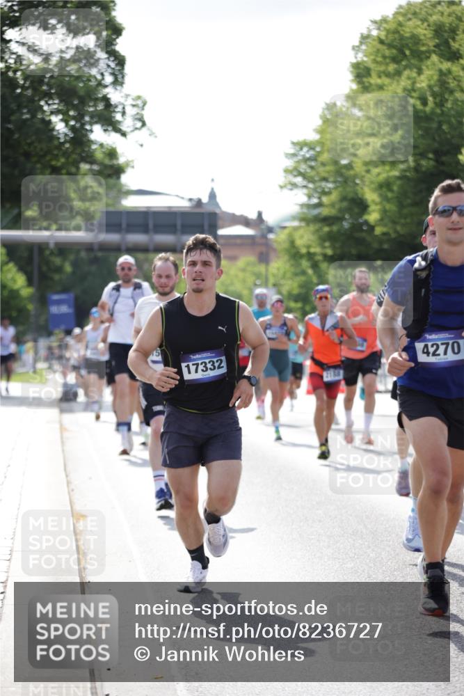 29.06.2025 - hella hamburg halbmarathon Jannik Wohlers http://msf.ph/oto/8236727 29.06.2025 09:53:46 Lombardsbrücke 1098, 1119, 1399, 1413, 1424, 1476, 1892, 1902, 2098, 2188, 2842, 3477, 3785, 4029, 4183, 4185, 4235, 4237, 4270, 5528, 6198, 6630, 6831, 7297, 8743, 8928, 9105, 9463, 9482, 9619, 10529, 11773, 11848, 12084, 12159, 12203, 12549, 12679, 12706, 12724, 12747, 13297, 13707, 14541, 15001, 15333, 15365, 15422, 15784, 15825, 15950, 16081, 16314, 16316, 16627, 16893, 17229, 17332, 17363, 17451, 17710, 17864, 17997, 18499, 18815, 19112 meine-sportfotos.de