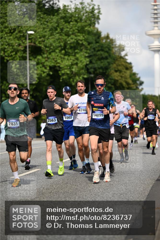 29.06.2025 - hella hamburg halbmarathon Dr. Thomas Lammeyer http://msf.ph/oto/8236737 29.06.2025 09:50:39 Kennedybrücke 1002, 1396, 1407, 1411, 1910, 1959, 2121, 2228, 2563, 2774, 2836, 2851, 3790, 3935, 4246, 4740, 6032, 6305, 6473, 6915, 7080, 7622, 7831, 7867, 7972, 8366, 9171, 9376, 9508, 10771, 11055, 11370 meine-sportfotos.de