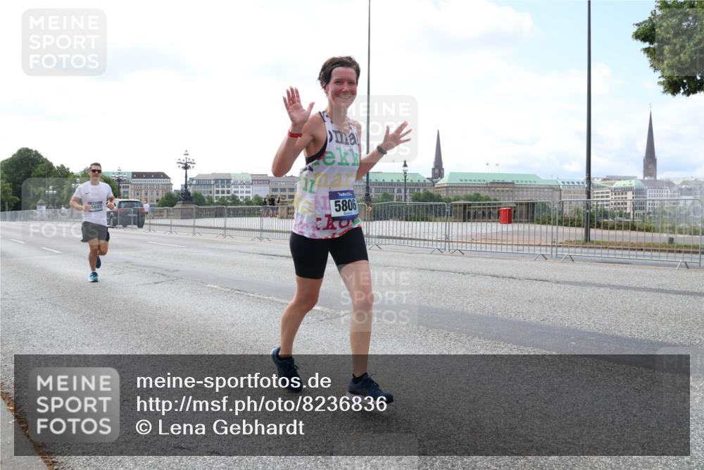 29.06.2025 - hella hamburg halbmarathon Lena Gebhardt http://msf.ph/oto/8236836 29.06.2025 10:09:32 Lombardsbrücke 1052, 1147, 1188, 1456, 1483, 1513, 1823, 1838, 2978, 4859, 5806, 5885, 6674, 7058, 7187, 8090, 8685, 9297, 9306, 9718, 9988, 10194, 10819, 11067, 11496, 12156, 12255, 12509, 12862, 13210, 13660, 13739, 14736, 15697, 16688, 16918, 17347, 17630, 18076, 18440, 18726, 18727, 19166, 19242 meine-sportfotos.de