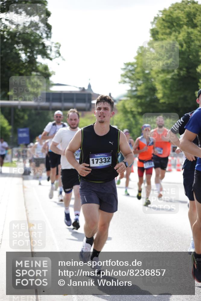 29.06.2025 - hella hamburg halbmarathon Jannik Wohlers http://msf.ph/oto/8236857 29.06.2025 09:53:46 Lombardsbrücke 1098, 1119, 1399, 1413, 1424, 1476, 1892, 1902, 2098, 2188, 2842, 3477, 3785, 4029, 4183, 4185, 4235, 4237, 4270, 5528, 6198, 6630, 6831, 7297, 8743, 8928, 9105, 9463, 9482, 9619, 10529, 11773, 11848, 12084, 12159, 12203, 12549, 12679, 12706, 12724, 12747, 13297, 13707, 14541, 15001, 15333, 15365, 15422, 15784, 15825, 15950, 16081, 16314, 16316, 16627, 16893, 17229, 17332, 17363, 17451, 17710, 17864, 17997, 18499, 18815, 19112 meine-sportfotos.de