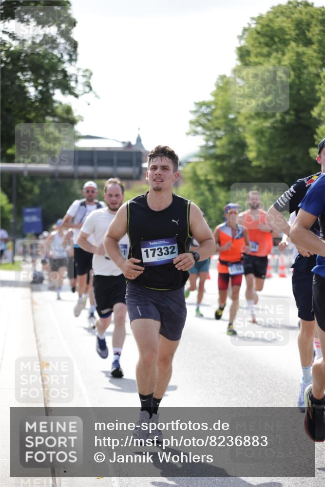 29.06.2025 - hella hamburg halbmarathon Jannik Wohlers http://msf.ph/oto/8236883 29.06.2025 09:53:46 Lombardsbrücke 1098, 1119, 1399, 1413, 1424, 1476, 1892, 1902, 2098, 2188, 2842, 3477, 3785, 4029, 4183, 4185, 4235, 4237, 4270, 5528, 6198, 6630, 6831, 7297, 8743, 8928, 9105, 9463, 9482, 9619, 10529, 11773, 11848, 12084, 12159, 12203, 12549, 12679, 12706, 12724, 12747, 13297, 13707, 14541, 15001, 15333, 15365, 15422, 15784, 15825, 15950, 16081, 16314, 16316, 16627, 16893, 17229, 17332, 17363, 17451, 17710, 17864, 17997, 18499, 18815, 19112 meine-sportfotos.de