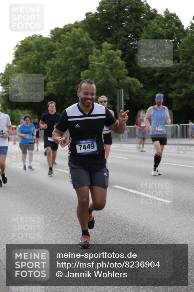 29.06.2025 - hella hamburg halbmarathon Jannik Wohlers http://msf.ph/oto/8236904 29.06.2025 10:28:54 Lombardsbrücke 1230, 2688, 3179, 3311, 4349, 4373, 6345, 6725, 7449, 8048, 8812, 9714, 10198, 10641, 10808, 11792, 11803, 11989, 12404, 12958, 13090, 14644, 15952, 15955, 16673, 16676, 17496, 18298, 18299, 18414 meine-sportfotos.de