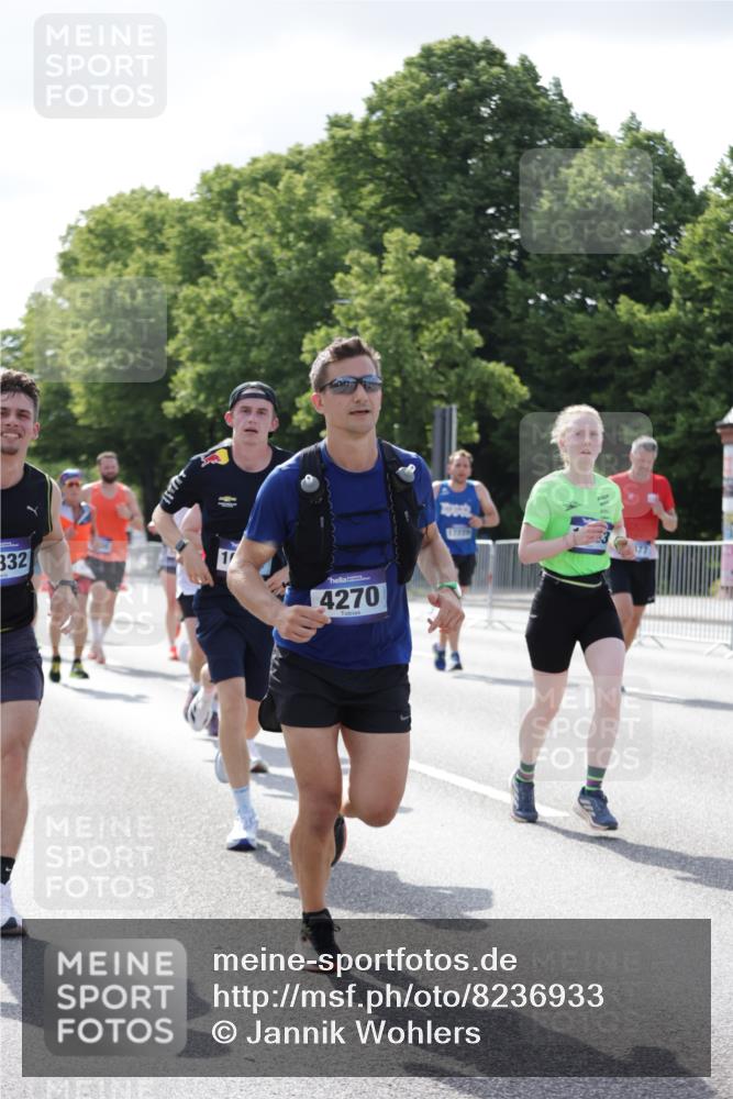 29.06.2025 - hella hamburg halbmarathon Jannik Wohlers http://msf.ph/oto/8236933 29.06.2025 09:53:47 Lombardsbrücke 1119, 1399, 1413, 1424, 1476, 1892, 1902, 2098, 2188, 2842, 3477, 3785, 4029, 4183, 4185, 4235, 4237, 4270, 5528, 6198, 6630, 6831, 7297, 8743, 8928, 9105, 9463, 9482, 9619, 10529, 11773, 11848, 12084, 12159, 12203, 12549, 12679, 12706, 12724, 12747, 13297, 13348, 13707, 14541, 14804, 15001, 15333, 15365, 15422, 15784, 15825, 15950, 16081, 16314, 16316, 16627, 16893, 17229, 17332, 17363, 17451, 17710, 17864, 18499, 18815, 19112 meine-sportfotos.de