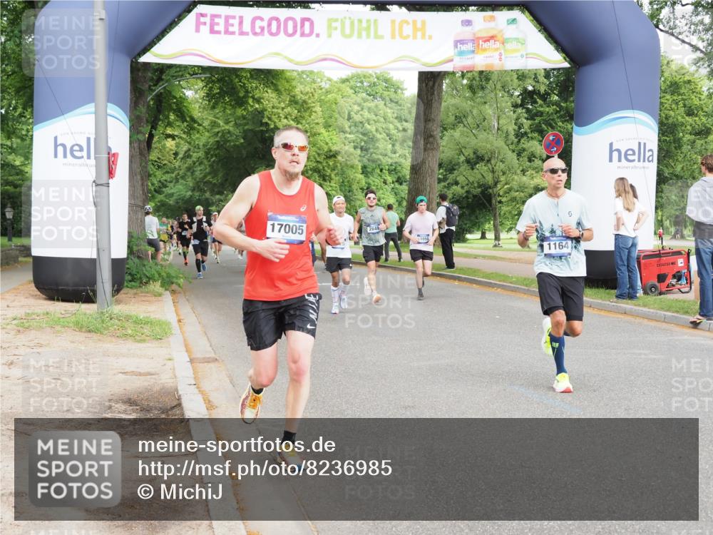 29.06.2025 - hella hamburg halbmarathon MichiJ http://msf.ph/oto/8236985 29.06.2025 10:27:17 Zwischen KM18-KM19 1164, 1615, 2525, 3014, 3530, 13729, 17005 meine-sportfotos.de