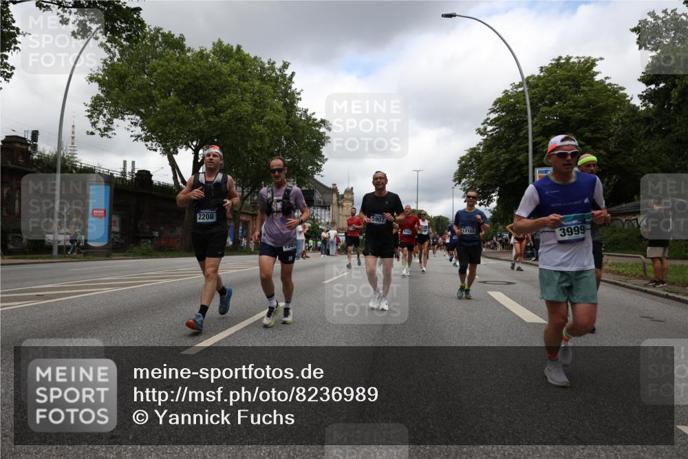 29.06.2025 - hella hamburg halbmarathon Yannick Fuchs http://msf.ph/oto/8236989 29.06.2025 10:47:09 20KM 1061, 1258, 1499, 1683, 1706, 1783, 2074, 2099, 2208, 2346, 2910, 3059, 3334, 3399, 3999, 4065, 4419, 4587, 4635, 5077, 5607, 5907, 6198, 6628, 6897, 7177, 7509, 7864, 8273, 8361, 8587, 8651, 9065, 9163, 9537, 10724, 11217, 11588, 11589, 11604, 11689, 11992, 12155, 12413, 12482, 12490, 12875, 12910, 14323, 15126, 15179, 15430, 15681, 15980, 16467, 16538, 16986, 18249, 18720, 18901, 19208, 19244 meine-sportfotos.de