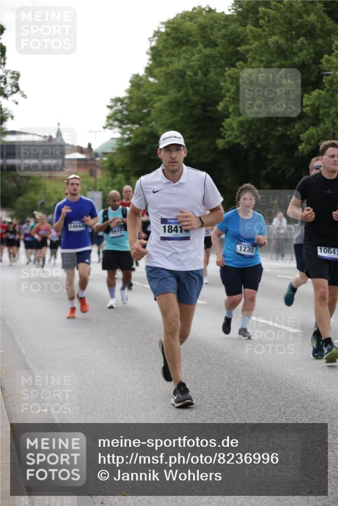 29.06.2025 - hella hamburg halbmarathon Jannik Wohlers http://msf.ph/oto/8236996 29.06.2025 10:28:56 Lombardsbrücke 1230, 2688, 3179, 3311, 4349, 4373, 6285, 6345, 6725, 7449, 8048, 8812, 9714, 10198, 10641, 10808, 11792, 11803, 11989, 12404, 12958, 13090, 14644, 15952, 15955, 16659, 16673, 16676, 17496, 18298, 18299, 18414 meine-sportfotos.de
