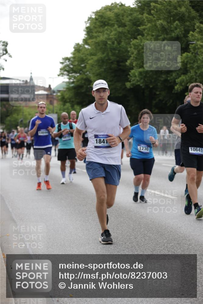 29.06.2025 - hella hamburg halbmarathon Jannik Wohlers http://msf.ph/oto/8237003 29.06.2025 10:28:56 Lombardsbrücke 1230, 2688, 3179, 3311, 4349, 4373, 6285, 6345, 6725, 7449, 8048, 8812, 9714, 10198, 10641, 10808, 11792, 11803, 11989, 12404, 12958, 13090, 14644, 15952, 15955, 16659, 16673, 16676, 17496, 18298, 18299, 18414 meine-sportfotos.de