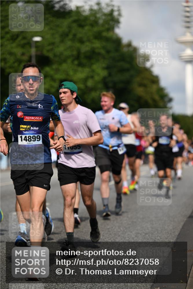29.06.2025 - hella hamburg halbmarathon Dr. Thomas Lammeyer http://msf.ph/oto/8237058 29.06.2025 09:50:41 Kennedybrücke 1002, 1217, 1407, 1910, 1959, 2121, 2228, 2563, 2774, 2836, 2851, 3790, 3935, 4246, 4740, 5961, 6032, 6305, 6473, 6915, 7080, 7831, 7867, 7972, 8366, 8395, 9171, 9376, 9508, 10771, 11055 meine-sportfotos.de