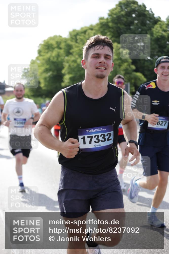 29.06.2025 - hella hamburg halbmarathon Jannik Wohlers http://msf.ph/oto/8237092 29.06.2025 09:53:48 Lombardsbrücke 1119, 1399, 1413, 1424, 1476, 1892, 1902, 2098, 2188, 2842, 3477, 3785, 4029, 4183, 4185, 4235, 4237, 4270, 5528, 6198, 6630, 6831, 7297, 8743, 8928, 9105, 9463, 9482, 9619, 10529, 11773, 11848, 12084, 12159, 12203, 12549, 12679, 12706, 12724, 12747, 13297, 13348, 13707, 13746, 14541, 14804, 15001, 15333, 15365, 15422, 15784, 15825, 15950, 16081, 16314, 16316, 16627, 16893, 17229, 17332, 17451, 17710, 17864, 18380, 18499, 18815, 19112 meine-sportfotos.de