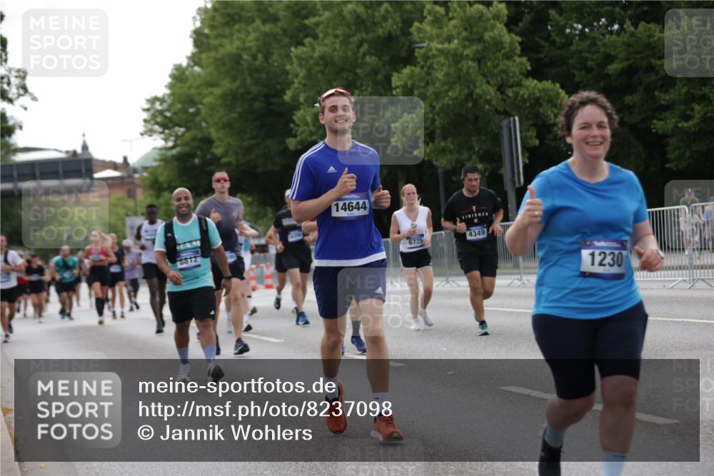29.06.2025 - hella hamburg halbmarathon Jannik Wohlers http://msf.ph/oto/8237098 29.06.2025 10:28:59 Lombardsbrücke 1230, 1661, 3179, 3311, 4349, 4373, 6285, 6725, 7449, 8812, 9714, 10198, 10322, 10641, 10808, 11249, 11792, 11803, 11989, 12086, 12958, 13090, 13382, 14644, 16659, 16662, 16673, 16676, 17496, 18298, 18299, 18414 meine-sportfotos.de
