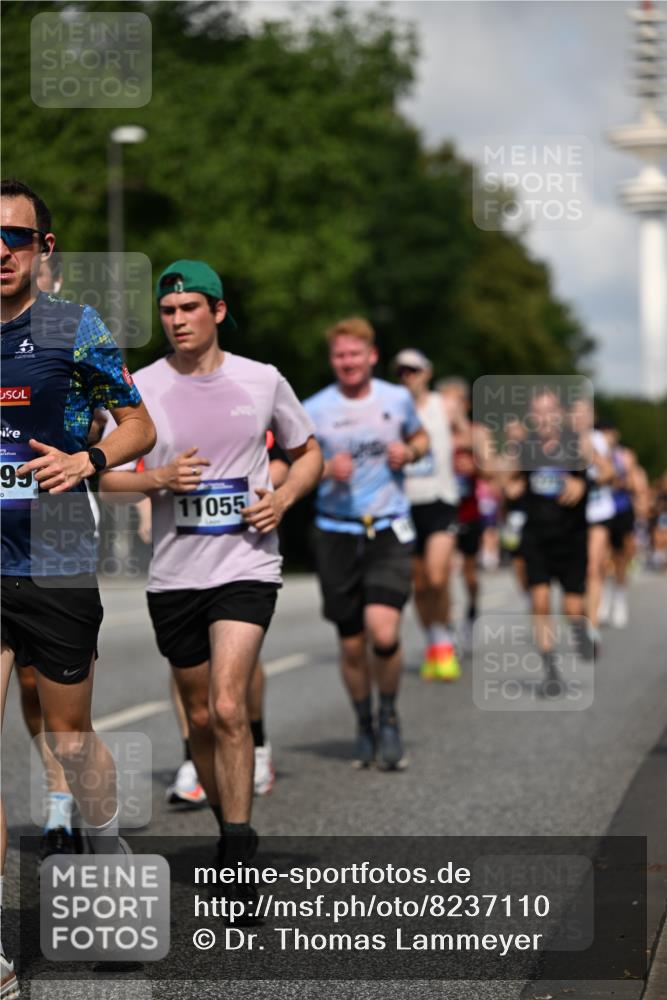 29.06.2025 - hella hamburg halbmarathon Dr. Thomas Lammeyer http://msf.ph/oto/8237110 29.06.2025 09:50:41 Kennedybrücke 1002, 1217, 1407, 1910, 1959, 2121, 2228, 2563, 2774, 2836, 2851, 3790, 3935, 4246, 4740, 5961, 6032, 6305, 6473, 6915, 7080, 7831, 7867, 7972, 8366, 8395, 9171, 9376, 9508, 10771, 11055 meine-sportfotos.de