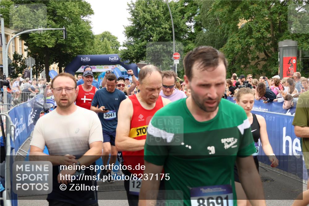 29.06.2025 - hella hamburg halbmarathon Zöllner http://msf.ph/oto/8237175 29.06.2025 10:55:16 Ziel 1549, 1628, 2119, 2448, 3041, 3945, 4903, 6355, 6891, 8973, 9361, 10188, 10191, 10192, 10263, 10582, 11747, 12248, 12961, 14834, 15854, 16108, 16521, 18031, 18966 meine-sportfotos.de