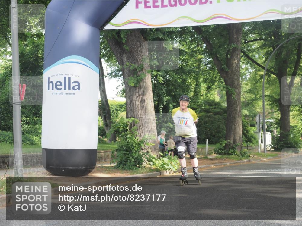 29.06.2025 - hella hamburg halbmarathon KatJ http://msf.ph/oto/8237177 29.06.2025 09:48:58 Zwischen KM18-KM19  meine-sportfotos.de