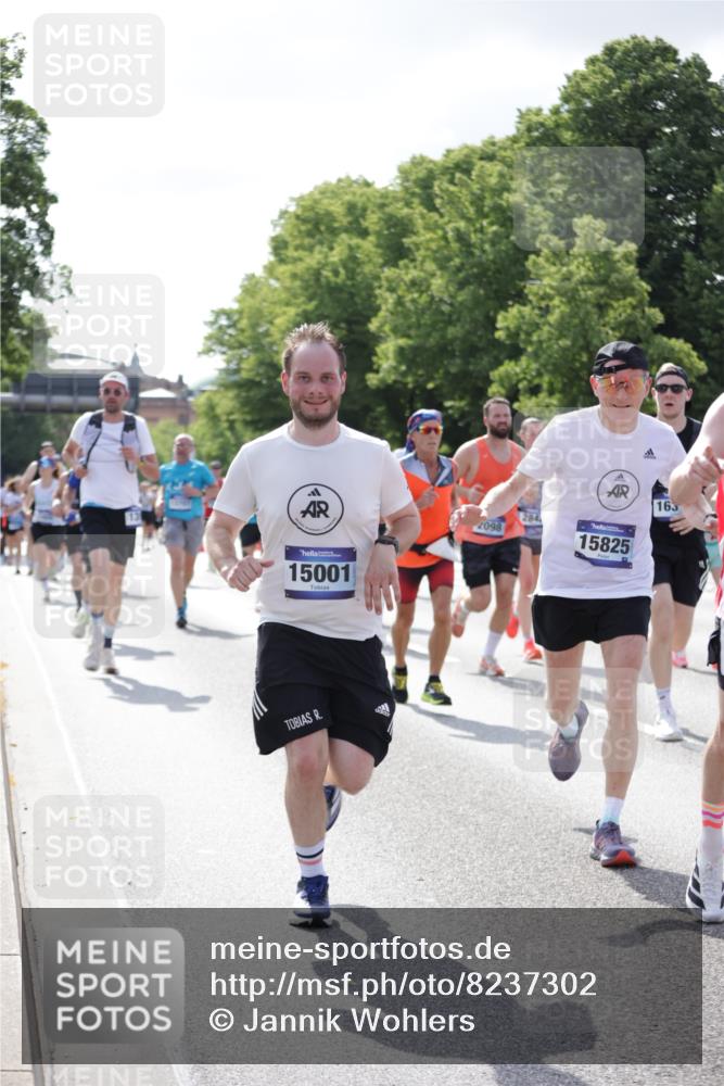 29.06.2025 - hella hamburg halbmarathon Jannik Wohlers http://msf.ph/oto/8237302 29.06.2025 09:53:49 Lombardsbrücke 1119, 1399, 1413, 1424, 1476, 1892, 1902, 2098, 2188, 2842, 3477, 3785, 4029, 4183, 4185, 4235, 4237, 4270, 5020, 5528, 6198, 6630, 6831, 7297, 8743, 8928, 9463, 9482, 9619, 10529, 11773, 11848, 12084, 12159, 12203, 12549, 12679, 12706, 12724, 12747, 13123, 13297, 13348, 13707, 13746, 14541, 14804, 15001, 15333, 15365, 15422, 15573, 15784, 15825, 15950, 16081, 16314, 16316, 16627, 16893, 17229, 17332, 17451, 17710, 17864, 18380, 18499, 18815 meine-sportfotos.de