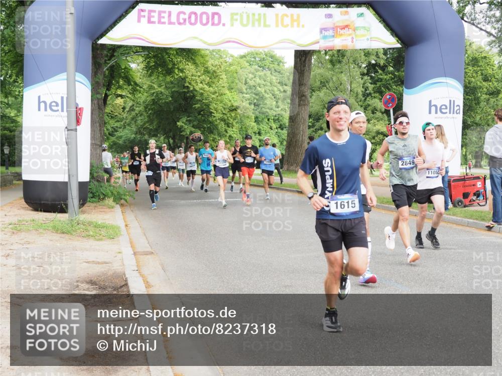 29.06.2025 - hella hamburg halbmarathon MichiJ http://msf.ph/oto/8237318 29.06.2025 10:27:19 Zwischen KM18-KM19 1164, 1615, 2525, 2849, 3014, 3530, 11055, 11379, 17005 meine-sportfotos.de
