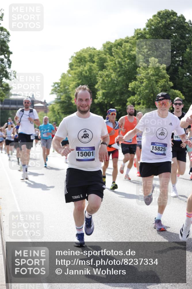 29.06.2025 - hella hamburg halbmarathon Jannik Wohlers http://msf.ph/oto/8237334 29.06.2025 09:53:49 Lombardsbrücke 1119, 1399, 1413, 1424, 1476, 1892, 1902, 2098, 2188, 2842, 3477, 3785, 4029, 4183, 4185, 4235, 4237, 4270, 5020, 5528, 6198, 6630, 6831, 7297, 8743, 8928, 9463, 9482, 9619, 10529, 11773, 11848, 12084, 12159, 12203, 12549, 12679, 12706, 12724, 12747, 13123, 13297, 13348, 13707, 13746, 14541, 14804, 15001, 15333, 15365, 15422, 15573, 15784, 15825, 15950, 16081, 16314, 16316, 16627, 16893, 17229, 17332, 17451, 17710, 17864, 18380, 18499, 18815 meine-sportfotos.de