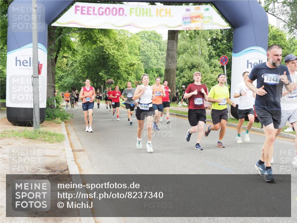 29.06.2025 - hella hamburg halbmarathon MichiJ http://msf.ph/oto/8237340 29.06.2025 10:50:07 Zwischen KM18-KM19 1427, 7243, 9306, 11180, 11527, 11960, 12479, 13958, 14917, 15908, 17532, 19023 meine-sportfotos.de