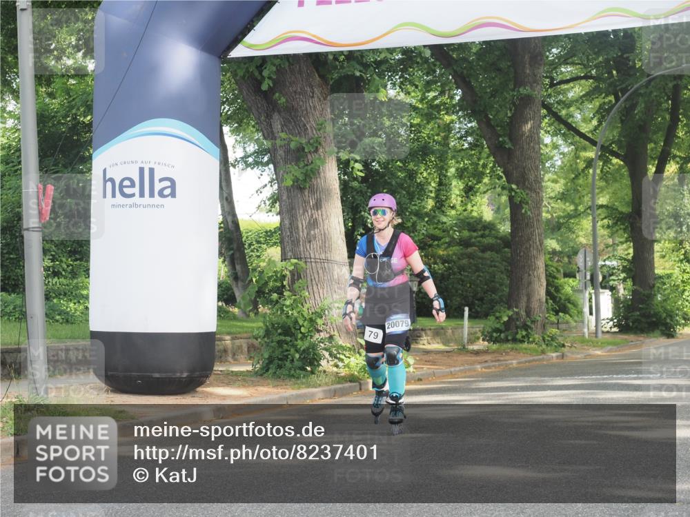 29.06.2025 - hella hamburg halbmarathon KatJ http://msf.ph/oto/8237401 29.06.2025 09:49:02 Zwischen KM18-KM19  meine-sportfotos.de