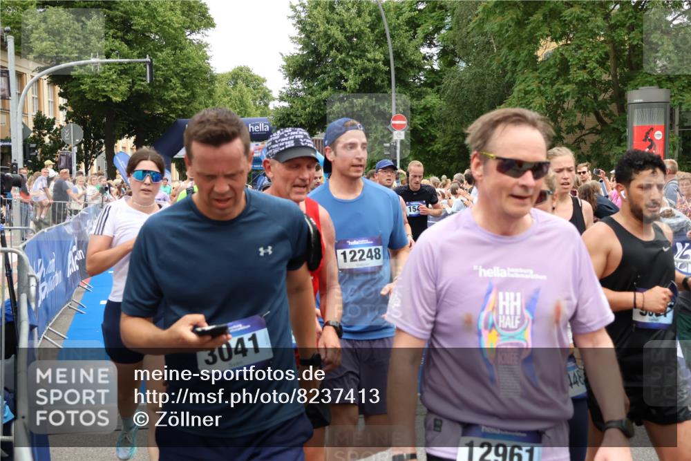 29.06.2025 - hella hamburg halbmarathon Zöllner http://msf.ph/oto/8237413 29.06.2025 10:55:18 Ziel 1549, 1628, 2119, 4903, 5643, 6723, 6891, 8973, 9361, 10188, 10263, 10582, 11184, 11747, 12248, 13470, 14834, 15854, 16108, 16521, 18031, 18380, 18531, 18966 meine-sportfotos.de