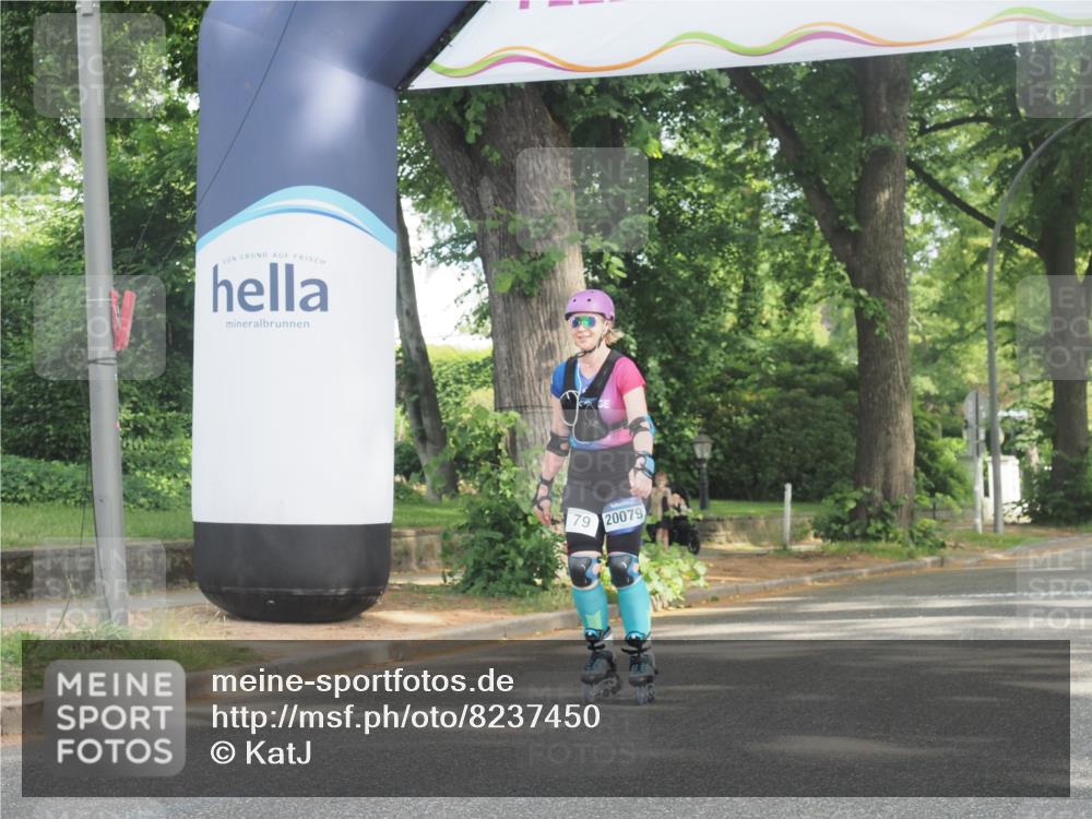 29.06.2025 - hella hamburg halbmarathon KatJ http://msf.ph/oto/8237450 29.06.2025 09:49:02 Zwischen KM18-KM19  meine-sportfotos.de