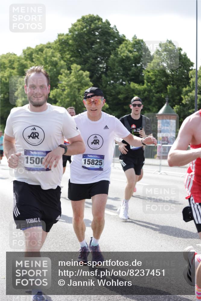 29.06.2025 - hella hamburg halbmarathon Jannik Wohlers http://msf.ph/oto/8237451 29.06.2025 09:53:49 Lombardsbrücke 1119, 1399, 1413, 1424, 1476, 1892, 1902, 2098, 2188, 2842, 3477, 3785, 4029, 4183, 4185, 4235, 4237, 4270, 5020, 5528, 6198, 6630, 6831, 7297, 8743, 8928, 9463, 9482, 9619, 10529, 11773, 11848, 12084, 12159, 12203, 12549, 12679, 12706, 12724, 12747, 13123, 13297, 13348, 13707, 13746, 14541, 14804, 15001, 15333, 15365, 15422, 15573, 15784, 15825, 15950, 16081, 16314, 16316, 16627, 16893, 17229, 17332, 17451, 17710, 17864, 18380, 18499, 18815 meine-sportfotos.de