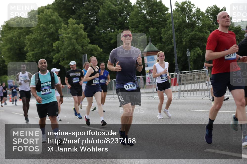 29.06.2025 - hella hamburg halbmarathon Jannik Wohlers http://msf.ph/oto/8237468 29.06.2025 10:29:02 Lombardsbrücke 1230, 1661, 3179, 3311, 3524, 4349, 4373, 6285, 6725, 7449, 7517, 7832, 8812, 9714, 10322, 10641, 10808, 10996, 11249, 11792, 11803, 11989, 12086, 12958, 13382, 14644, 16306, 16659, 16662, 16676, 17496, 17945, 18298, 18299, 18414 meine-sportfotos.de