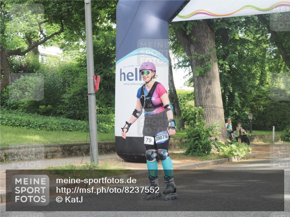 29.06.2025 - hella hamburg halbmarathon KatJ http://msf.ph/oto/8237552 29.06.2025 09:49:03 Zwischen KM18-KM19  meine-sportfotos.de