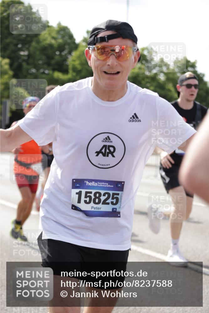 29.06.2025 - hella hamburg halbmarathon Jannik Wohlers http://msf.ph/oto/8237588 29.06.2025 09:53:50 Lombardsbrücke 1119, 1399, 1413, 1424, 1476, 1892, 1902, 2098, 2188, 2842, 3477, 3785, 4029, 4183, 4185, 4235, 4237, 4270, 5020, 6198, 6630, 6831, 7297, 8576, 8698, 8743, 8928, 9463, 9482, 9619, 9815, 10529, 11773, 11848, 12084, 12159, 12203, 12549, 12679, 12706, 12724, 12747, 13123, 13297, 13348, 13707, 13746, 14541, 14804, 15001, 15333, 15365, 15422, 15573, 15784, 15825, 15950, 16314, 16316, 16627, 16893, 17229, 17332, 17451, 17710, 17864, 18380, 18499, 18509, 18815 meine-sportfotos.de