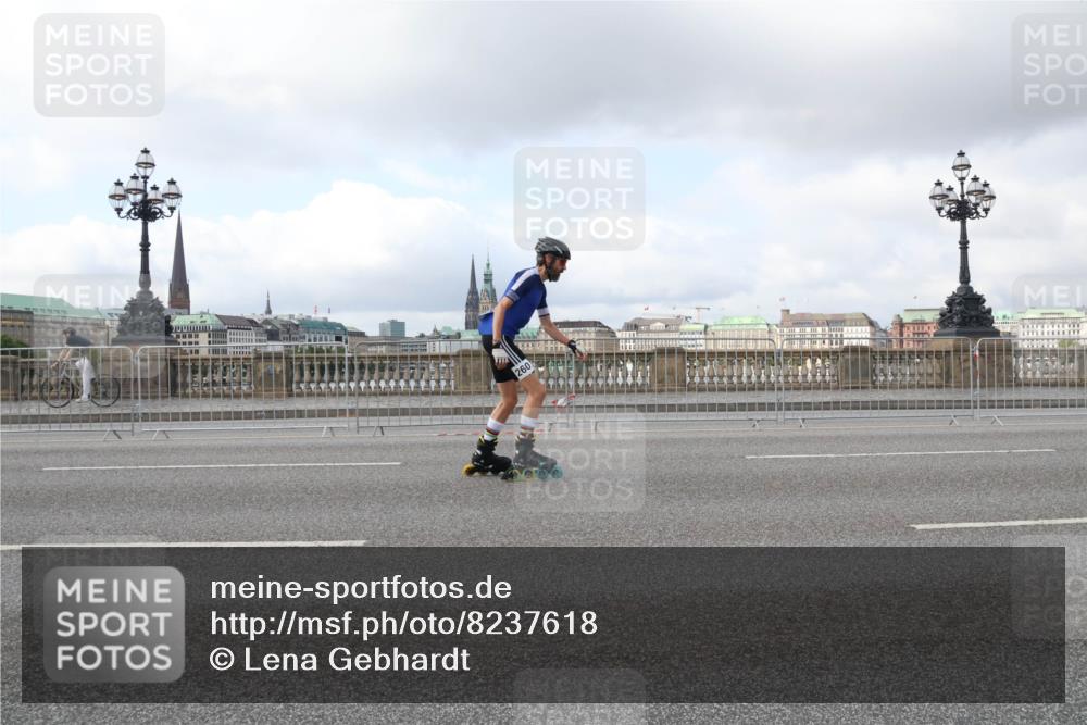 29.06.2025 - hella hamburg halbmarathon Lena Gebhardt http://msf.ph/oto/8237618 29.06.2025 09:02:02 Lombardsbrücke  meine-sportfotos.de