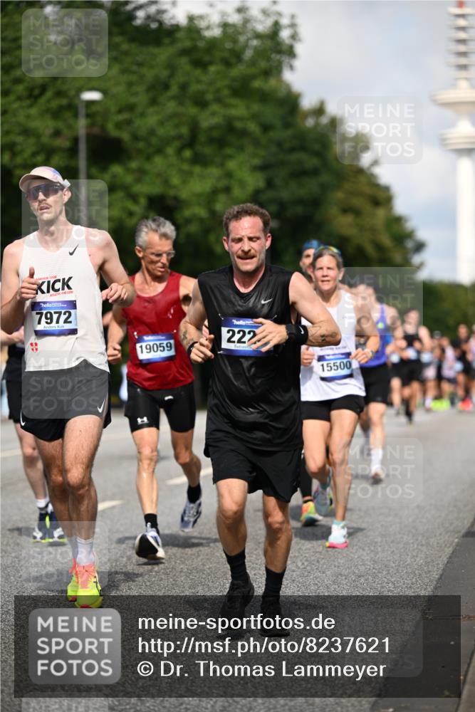 29.06.2025 - hella hamburg halbmarathon Dr. Thomas Lammeyer http://msf.ph/oto/8237621 29.06.2025 09:50:44 Kennedybrücke 1002, 1217, 1407, 1910, 2121, 2228, 2404, 2563, 2774, 2851, 3790, 3935, 4246, 4740, 5961, 6032, 6305, 6473, 6915, 7831, 7972, 8366, 8395, 9171, 9376, 9508, 10771, 11055 meine-sportfotos.de