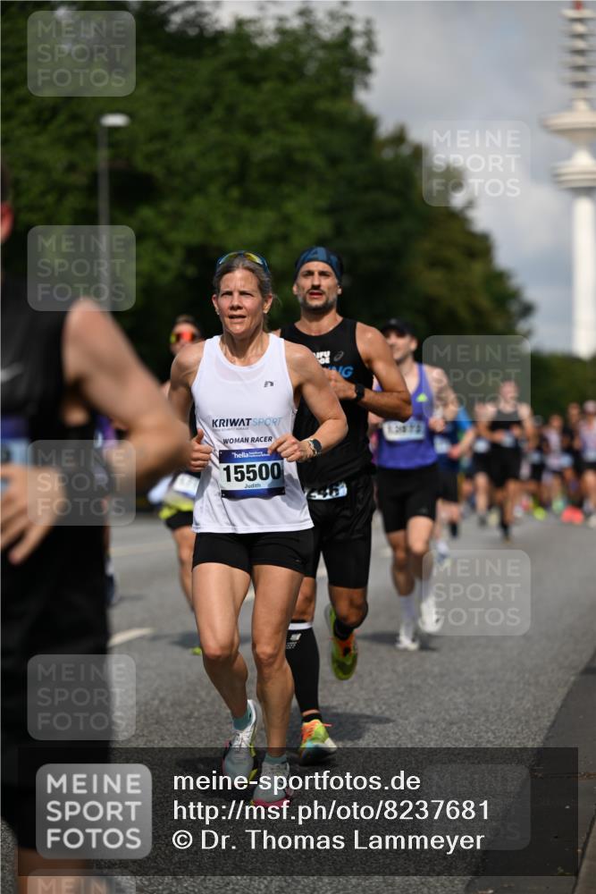 29.06.2025 - hella hamburg halbmarathon Dr. Thomas Lammeyer http://msf.ph/oto/8237681 29.06.2025 09:50:45 Kennedybrücke 1002, 1217, 1407, 1910, 2121, 2228, 2404, 2563, 2774, 2851, 3790, 3935, 4246, 4740, 5961, 6032, 6305, 6473, 6915, 7831, 7972, 8366, 8395, 9171, 9376, 9508, 10771, 11055 meine-sportfotos.de