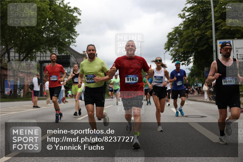 29.06.2025 - hella hamburg halbmarathon Yannick Fuchs http://msf.ph/oto/8237727 29.06.2025 10:47:11 20KM 1061, 1258, 1499, 1683, 1706, 1783, 2074, 2082, 2099, 2208, 2346, 2910, 3059, 3334, 3399, 3999, 4065, 4419, 4587, 4635, 5077, 5607, 5907, 6198, 6628, 7177, 7509, 7864, 8273, 8361, 8390, 8651, 9065, 9163, 9537, 10724, 10895, 11217, 11588, 11589, 11604, 11689, 11992, 12155, 12413, 12482, 12490, 12875, 12910, 14323, 15126, 15179, 15430, 15681, 15980, 16467, 16538, 16986, 18249, 18590, 18720, 18901, 19208, 19244 meine-sportfotos.de